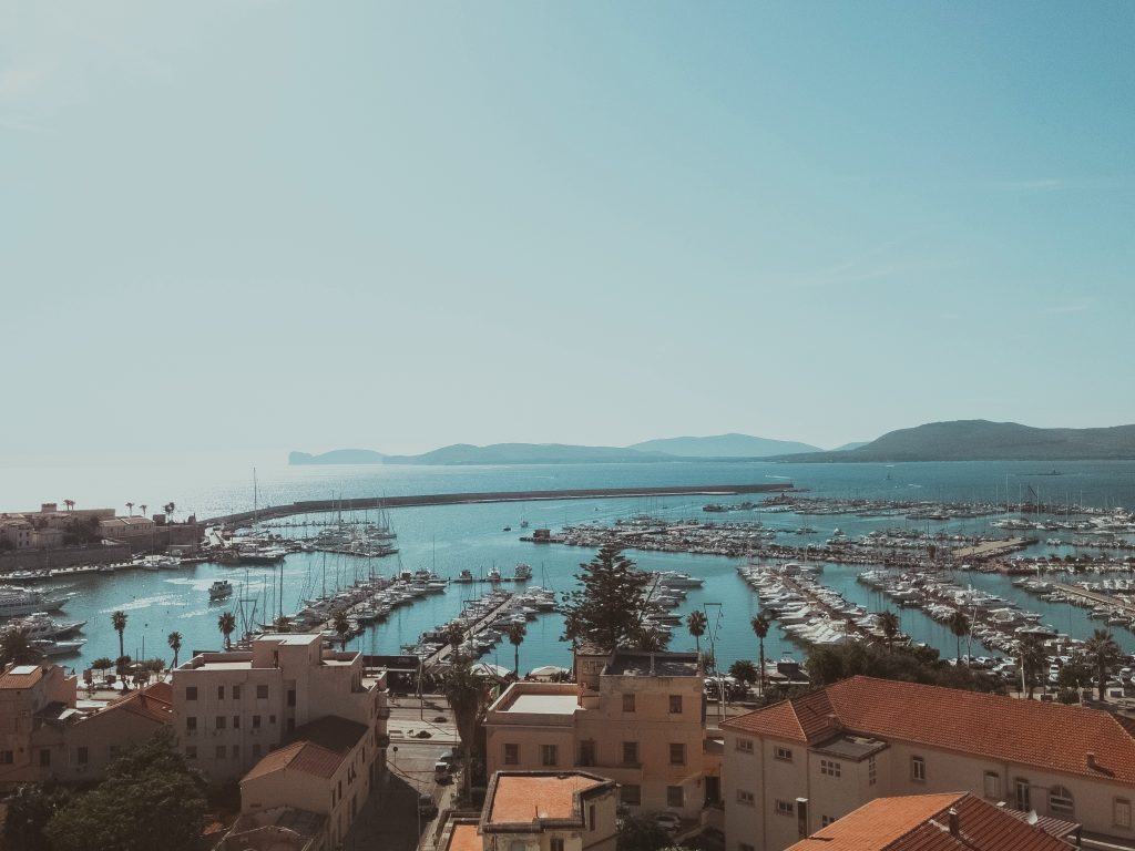 Rimandare il sogno per affrontare il presente – Selene e la ristorazione in Sardegna